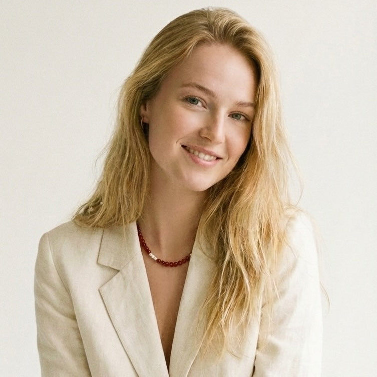 Amare creya red agate necklace 