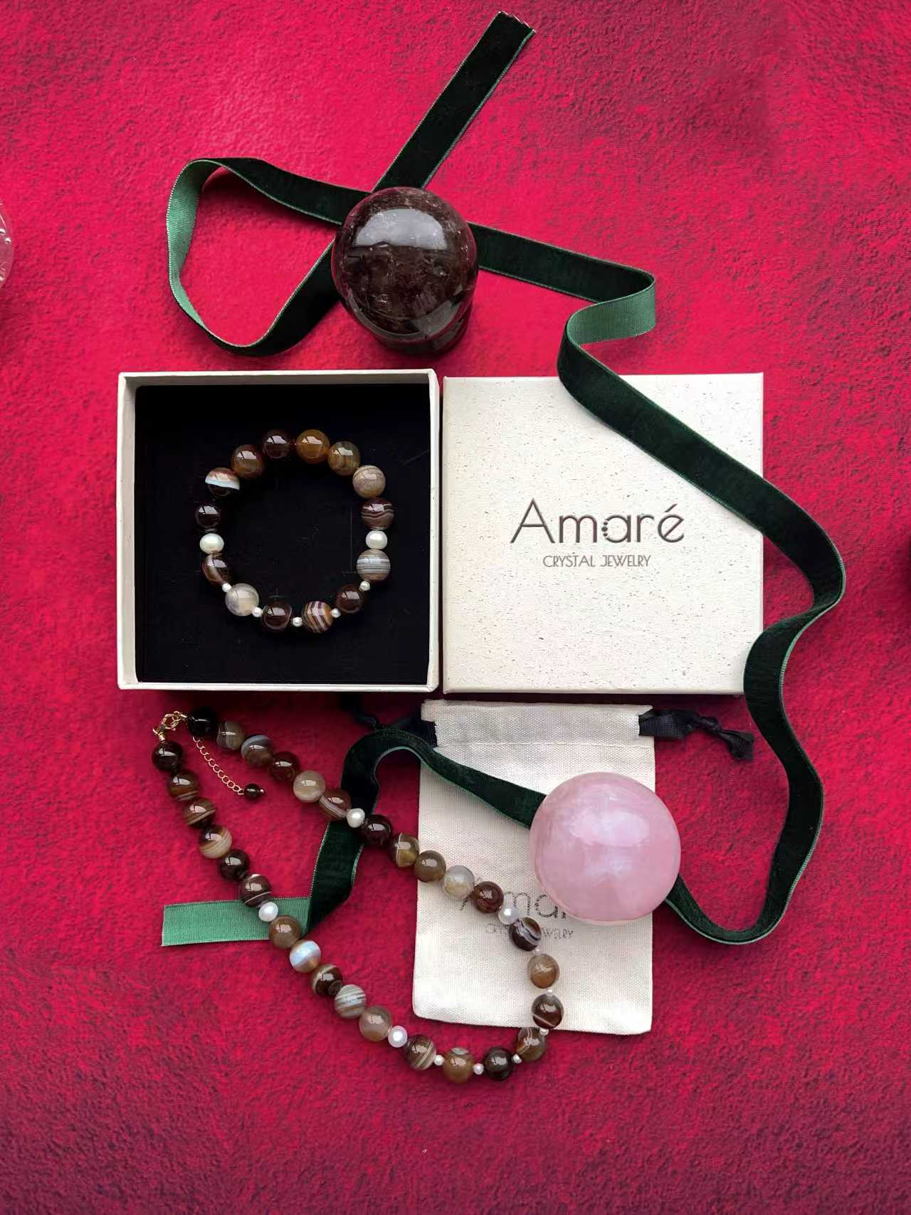 KAIA Latte Onyx Crystal Gift Box