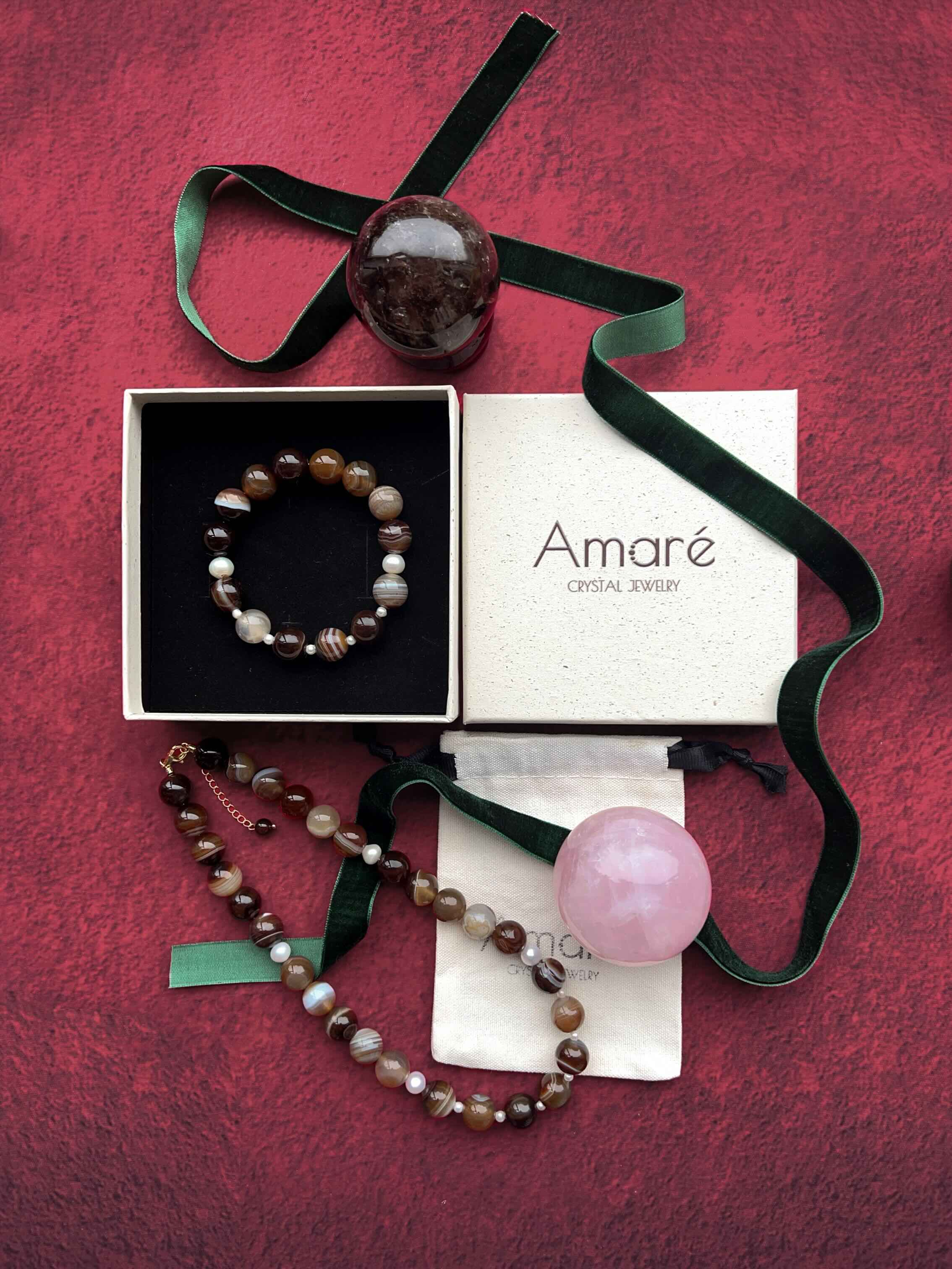 KAIA Latte Onyx Crystal Gift Box